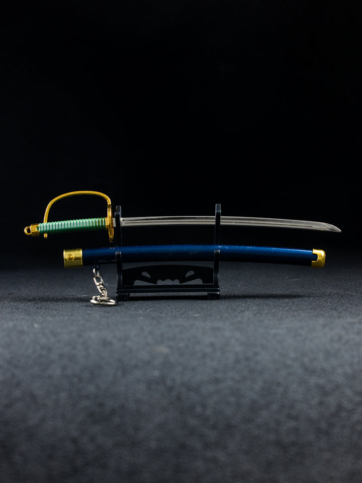 Shanks' Gryphon Keychain + Stand