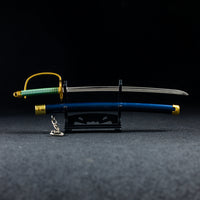 Shanks' Gryphon Keychain + Stand