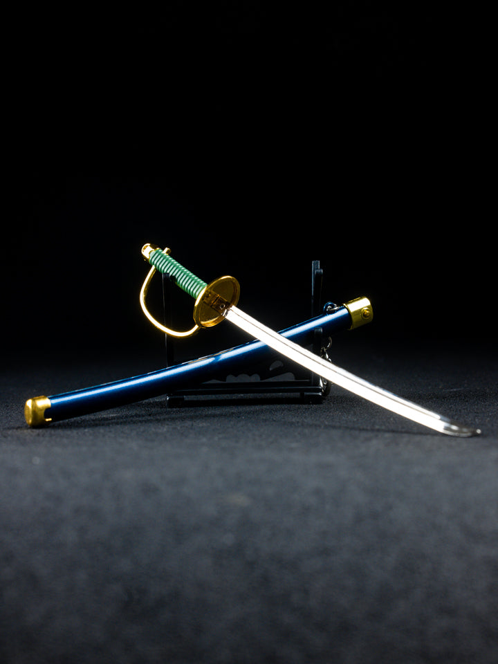 Shanks' Gryphon Keychain + Stand