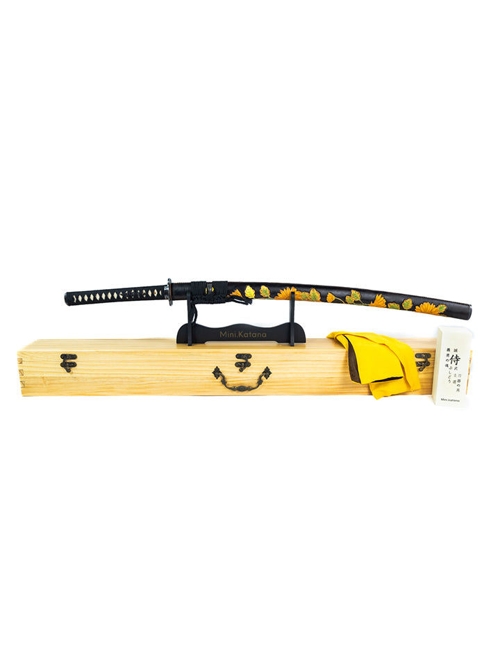 T8 Series Gilded Petals Katana