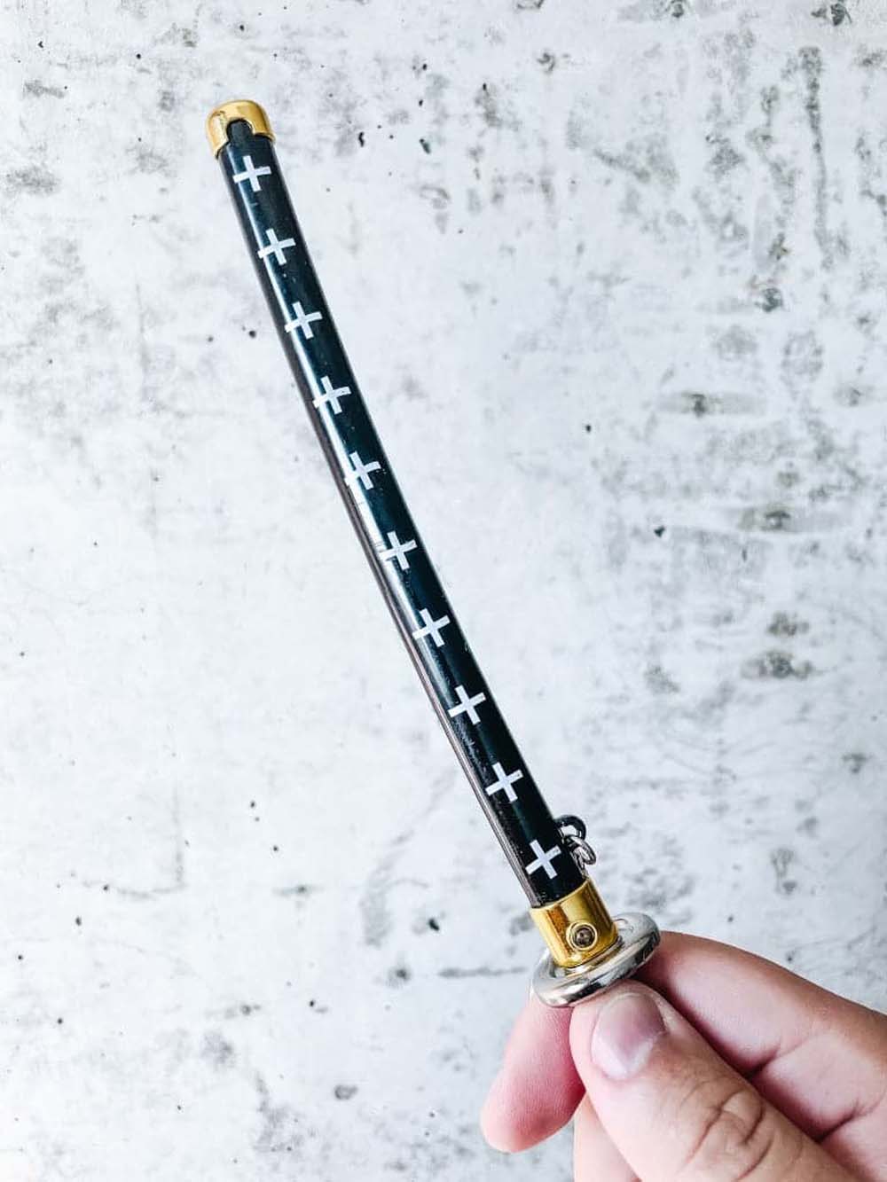 Law's Kikoku Keychain + Stand