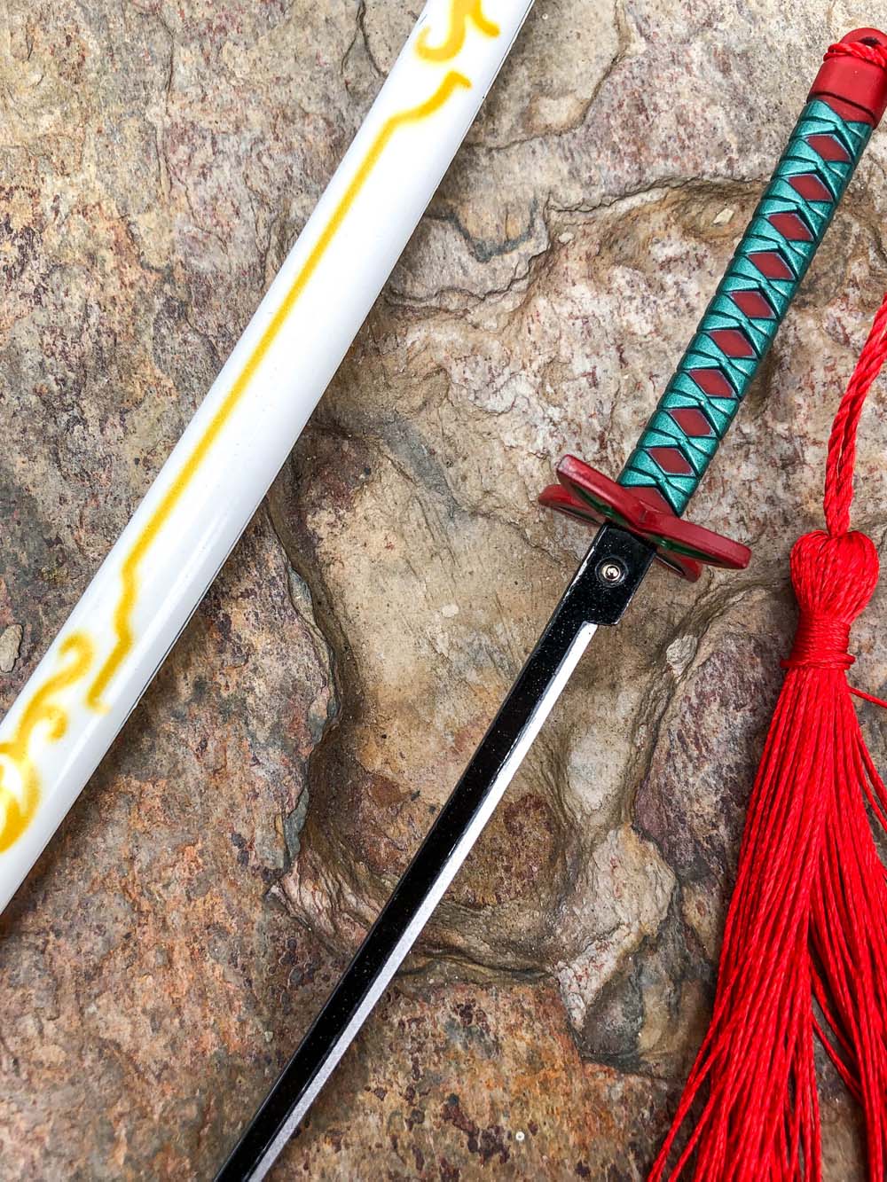 Shinobu Keychain + Stand